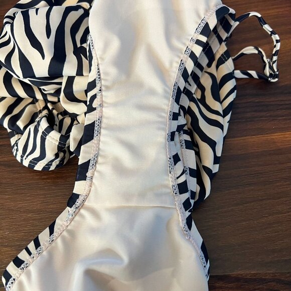 Sanctuary Womens Modern Kitty One Piece Print Full One Piece Swimsuit Large - Picture 8 of 8